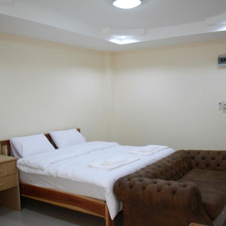 Grand Perfect Apartment Udon Thani Buitenkant foto